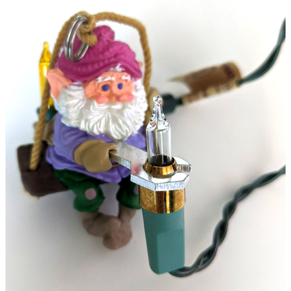 VTG Hallmark 1987 Keepsake Magic Ornament Lighted North Pole Power And L… - Picture 3 of 5